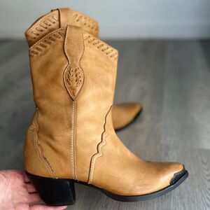 Durango Women's Boottie Boots Western Light Brown Pointed Zip Sz 7